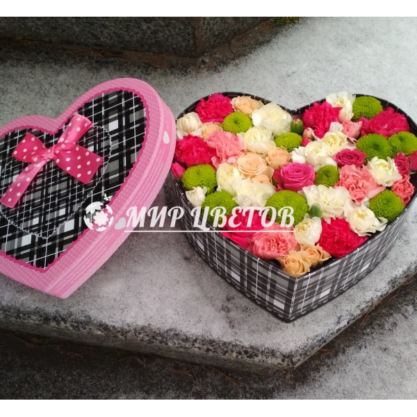 Коробка Сердце с цветами